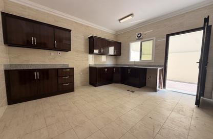 Villa - 6 - 7 for rent in Al Kheesa - Al Kheesa - Umm Salal Mohammed