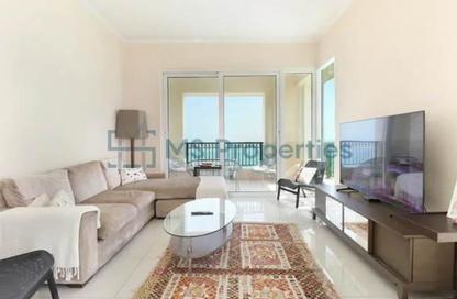 Apartment - 2 Bedrooms - 3 Bathrooms for rent in Viva East - Viva Bahriyah - The Pearl Island - Doha