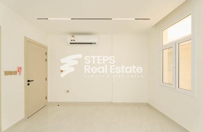 Apartment - 1 Bedroom - 2 Bathrooms for rent in Fereej Kulaib - Doha
