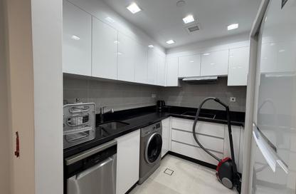 Apartment - Studio - 1 for rent in Tower 27 - Viva Bahriyah - The Pearl Island - Doha