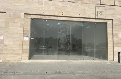 معرض - استوديو - 1 حمام للايجار في طريق سلوى - العزيزية - الدوحة