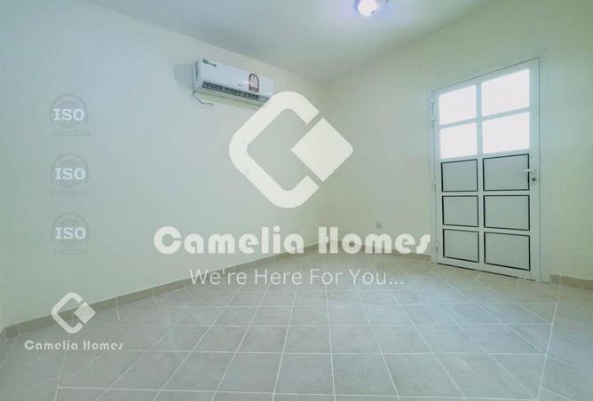 985039 - Property Image 2