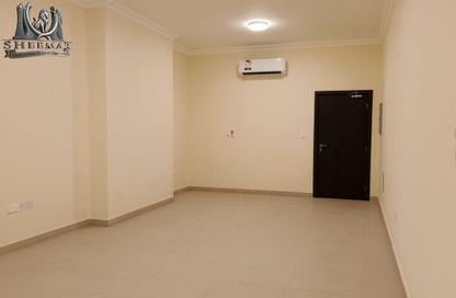 Apartment - 3 Bedrooms - 2 Bathrooms for rent in Fereej Bin Mahmoud South - Fereej Bin Mahmoud - Doha