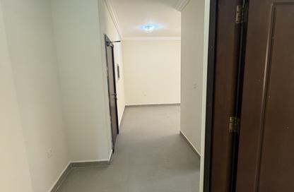 Apartment - 1 Bedroom - 1 Bathroom for rent in Umm Ghuwalina - Umm Ghuwailina - Doha