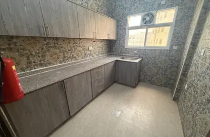 Apartment - 1 Bedroom - 1 Bathroom for rent in Umm Ghuwalina - Umm Ghuwailina - Doha