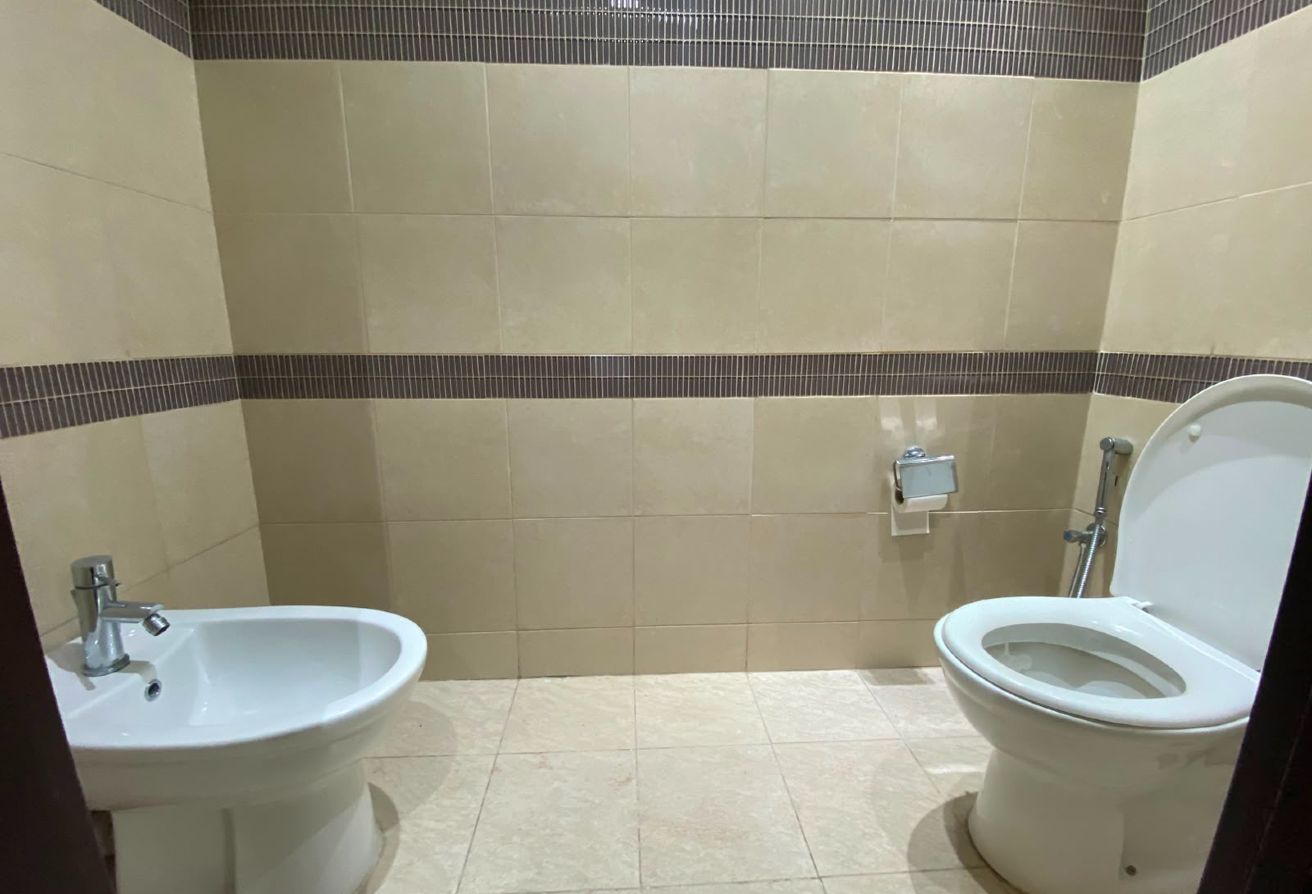 Beautiful One BHK|With Balcony|Semi Furnished thumbnail 10