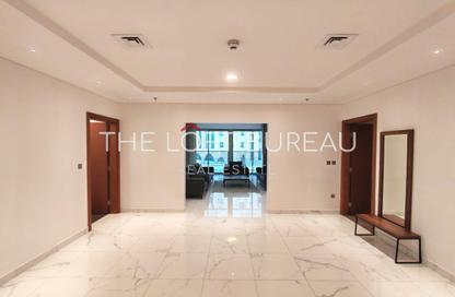 Apartment - 4 Bedrooms - 5 Bathrooms for rent in West Bay Tower - West Bay - West Bay - Doha