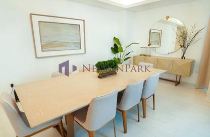 Apartment - 2 Bedrooms - 3 Bathrooms for sale in Gewan Island - The Pearl Island - Doha