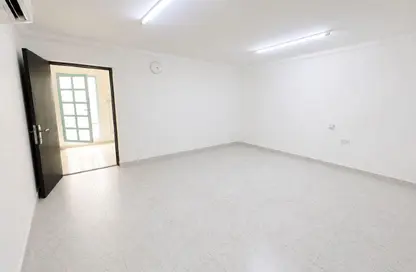 Apartment - 1 Bathroom for rent in Bu Hamour Street - Abu Hamour - Doha