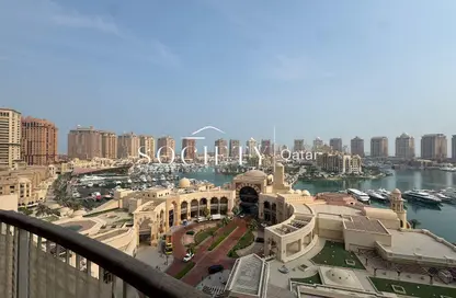 شقة - 3 غرف نوم - 5 حمامات للايجار في طريق بورتو الشرقي - بورتو أرابيا - جزيرة اللؤلؤة - الدوحة