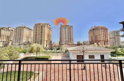 Apartment - 1 Bedroom - 2 Bathrooms for rent in Carnaval - Qanat Quartier - The Pearl Island - Doha