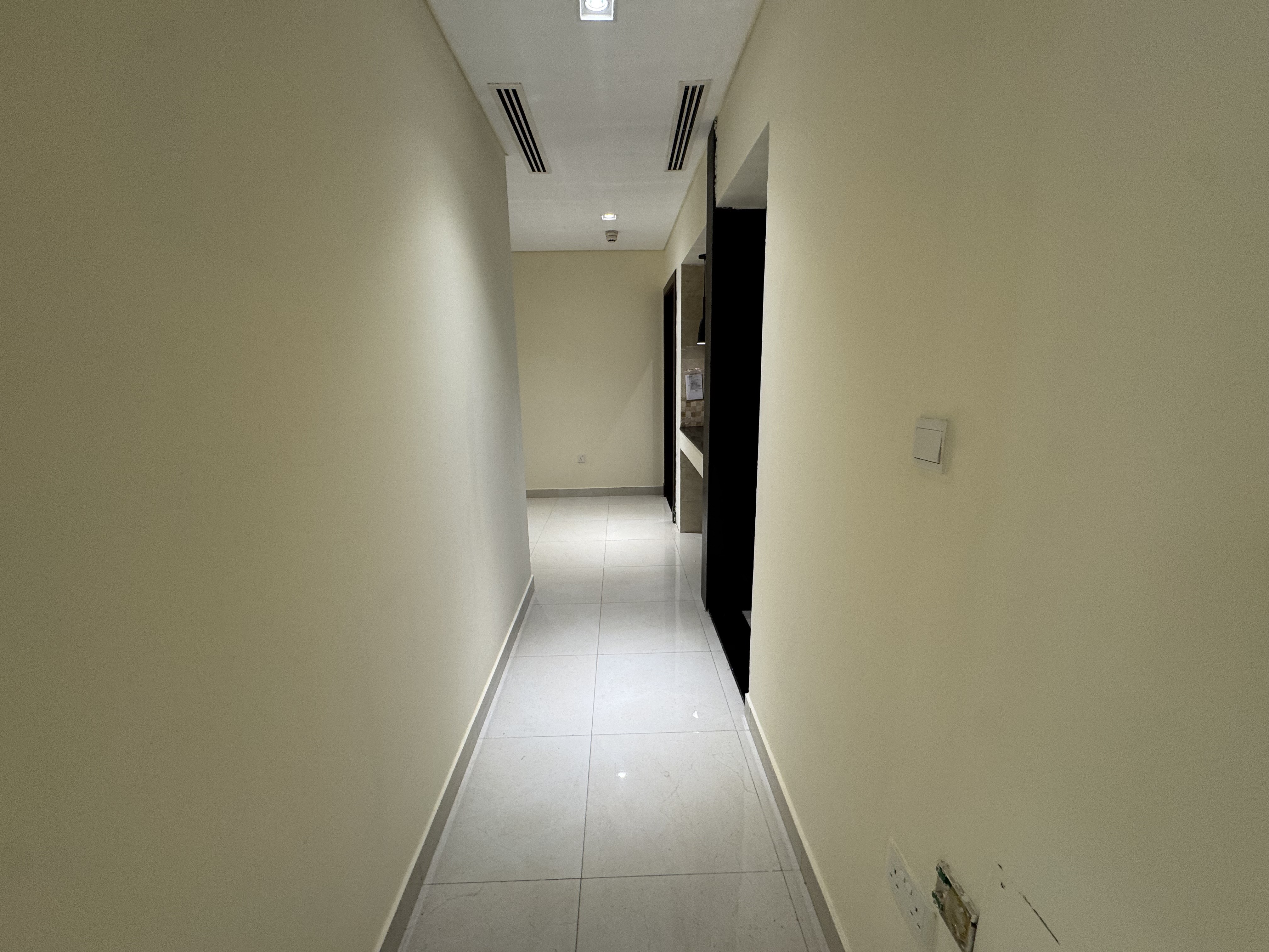 BRAND NEW 2BEDROOM FULLY FURNISHED WITH BALCONY thumbnail 3