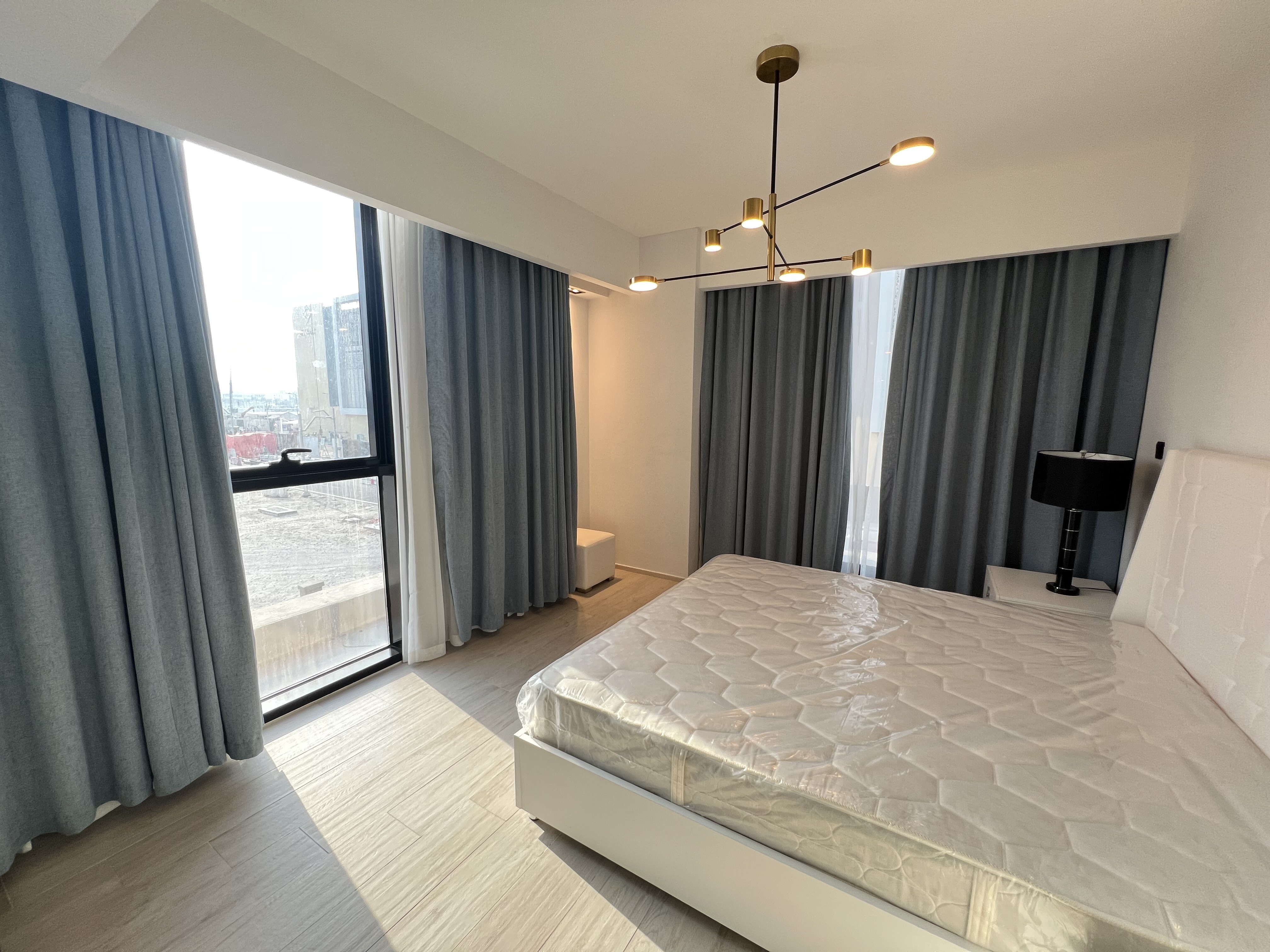 Huge unit | 3BR- FF with Terrace| bills included| - apartment in Al Erkyah City