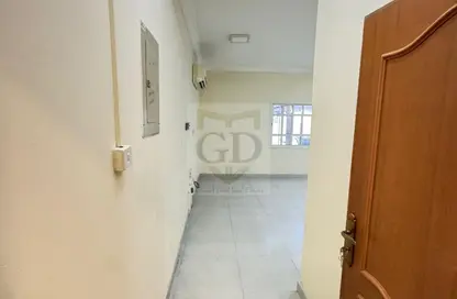 Apartment - 2 Bedrooms - 2 Bathrooms for rent in Bin Omran - Fereej Bin Omran - Doha