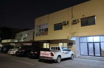 شقة - 4 غرف نوم - 2 حمامات للايجار في بن عمران - فريج بن عمران - الدوحة