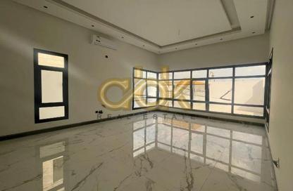 Villa - 6 Bedrooms - 7 Bathrooms for rent in Al Kheesa - Al Kheesa - Umm Salal Mohammed