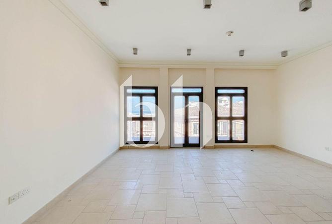 60110692 - Property Image 2