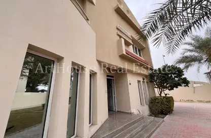 Villa - 3 Bedrooms - 5 Bathrooms for rent in Muraikh - AlMuraikh - Doha