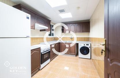 Whole Building - Studio - 2 Bathrooms for rent in Al Sadd Road - Al Sadd - Doha