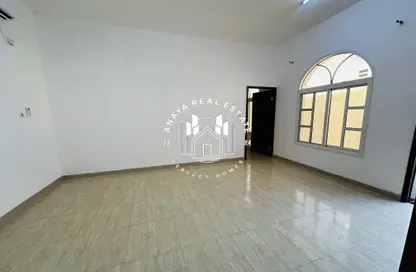 فيلا - غرفة نوم - 1 حمام للايجار في شارع ام السنيم - عين خالد - الدوحة