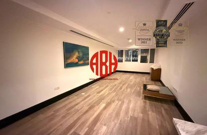 Apartment - Studio - 1 Bathroom for rent in Viva West - Viva Bahriyah - The Pearl Island - Doha