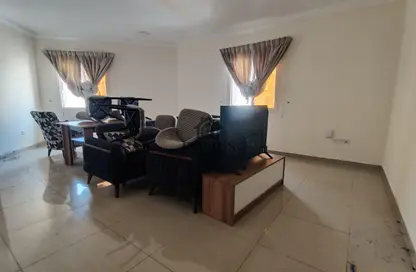 Apartment - 3 Bedrooms - 2 Bathrooms for rent in Banks street - Musheireb - Doha
