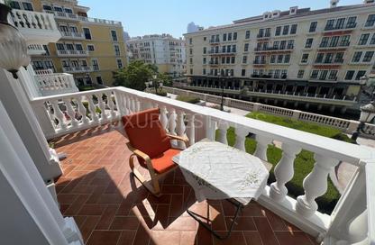 Apartment - 1 - 2 for sale in Carnaval - Qanat Quartier - The Pearl Island - Doha