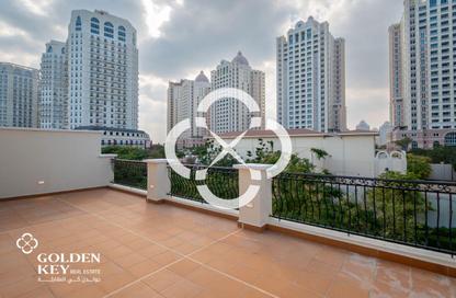 Villa - 5 Bedrooms - 6 Bathrooms for rent in The Garden - Floresta Gardens - The Pearl Island - Doha