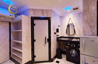 Apartment - Studio - 1 Bathroom for rent in Umm Ghuwailina 4 - Umm Ghuwailina - Doha