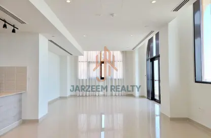 Apartment - 2 Bedrooms - 2 Bathrooms for rent in West Porto Drive - Porto Arabia - The Pearl Island - Doha