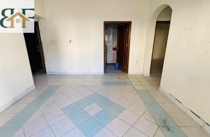 Apartment - 2 Bedrooms - 2 Bathrooms for rent in Al Mansoura - Al Mansoura - Doha