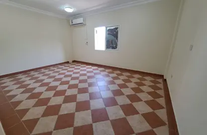 شقة - 2 غرف نوم - 2 حمامات للايجار في شارع الجزيره - فريج بن محمود الشمالي - فريج بن محمود - الدوحة