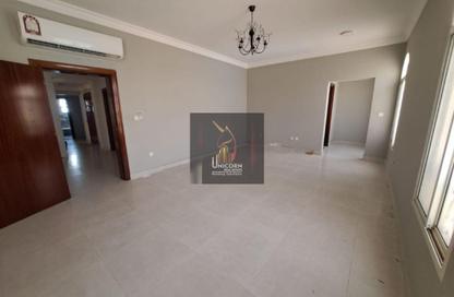 مجمع سكني - 5 غرف نوم - 5 حمامات للايجار في الريان القديمة - الريان - الدوحة