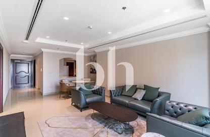 Apartment - 1 Bedroom - 2 Bathrooms for rent in West Porto Drive - Porto Arabia - The Pearl Island - Doha
