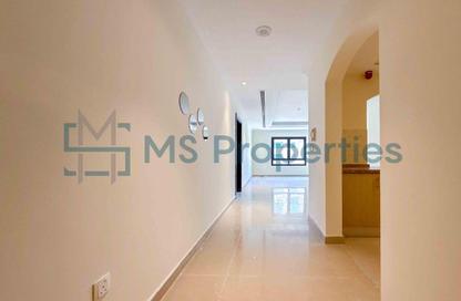 Apartment - 1 Bedroom - 2 Bathrooms for rent in West Porto Drive - Porto Arabia - The Pearl Island - Doha