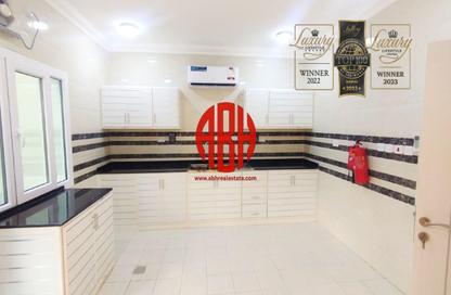 مجمع سكني - 4 - 4 للايجار في شارع الوعب - الوعب - الدوحة