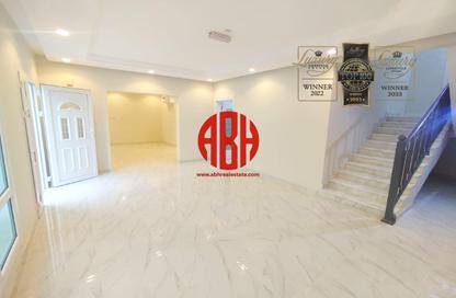 مجمع سكني - 4 غرف نوم - 4 حمامات للايجار في شارع الوعب - الوعب - الدوحة