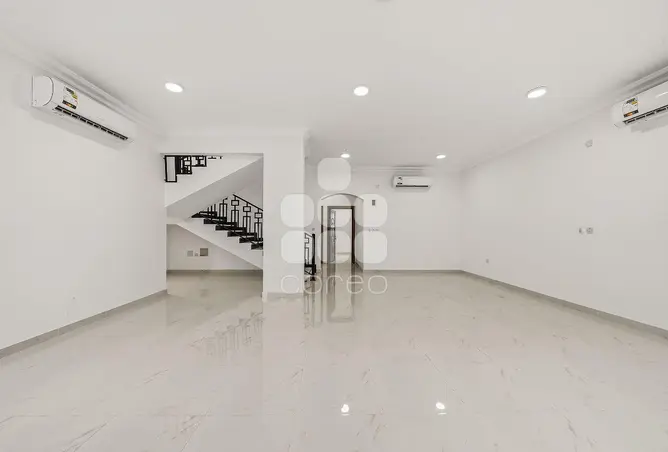 64046630 - Property Image 2