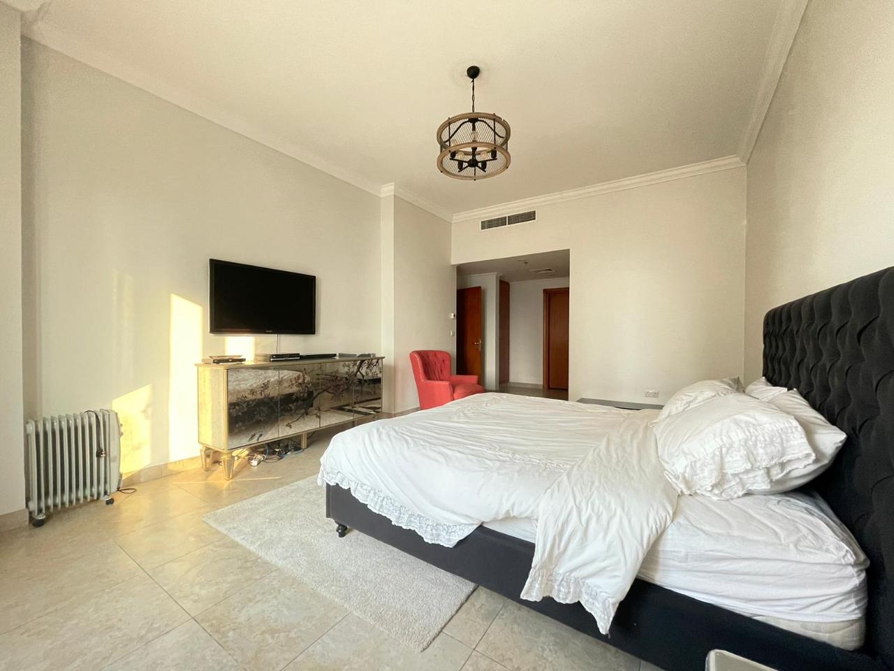 Luxury 3BHK + Maid | Furnished | Porto Arabia thumbnail 5