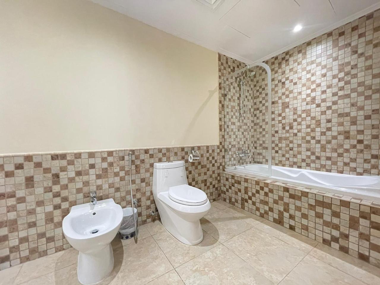 Luxury 3BHK + Maid | Furnished | Porto Arabia thumbnail 16