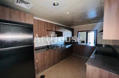 Apartment - 2 Bedrooms - 3 Bathrooms for rent in Porto Arabia - The Pearl Island - Doha