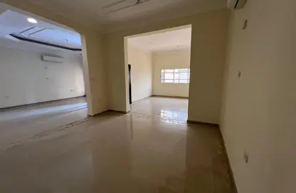Villa - 5 Bedrooms - 6 Bathrooms for rent in Al Ebb - Al Kheesa - Umm Salal Mohammed