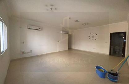 Apartment - 2 Bedrooms - 3 Bathrooms for rent in Al Jazeera Street - Fereej Bin Mahmoud North - Fereej Bin Mahmoud - Doha
