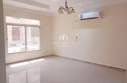 Villa - 4 Bedrooms - 4 Bathrooms for rent in Wadi Al Markh - Muraikh - AlMuraikh - Doha