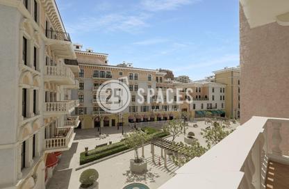 Apartment - 1 Bedroom - 2 Bathrooms for rent in Chateau - Qanat Quartier - The Pearl Island - Doha Apartment - 1 Bedroom - 2 Bathrooms for rent in Chateau - Qanat Quartier - The Pearl Island - Doha