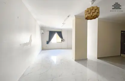 Apartment - 3 Bedrooms - 3 Bathrooms for rent in Muntazah 7 - Al Muntazah - Doha