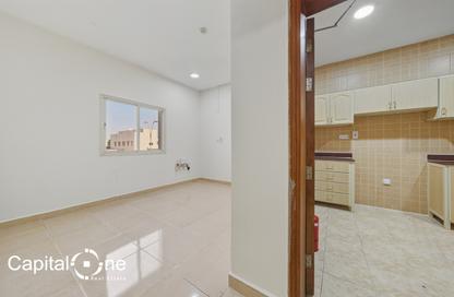 Apartment - 2 Bedrooms - 1 Bathroom for rent in Ammar Bin Yasser Street - Al Aziziyah - Doha