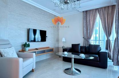Apartment - 2 Bedrooms - 3 Bathrooms for rent in Viva East - Viva Bahriyah - The Pearl Island - Doha