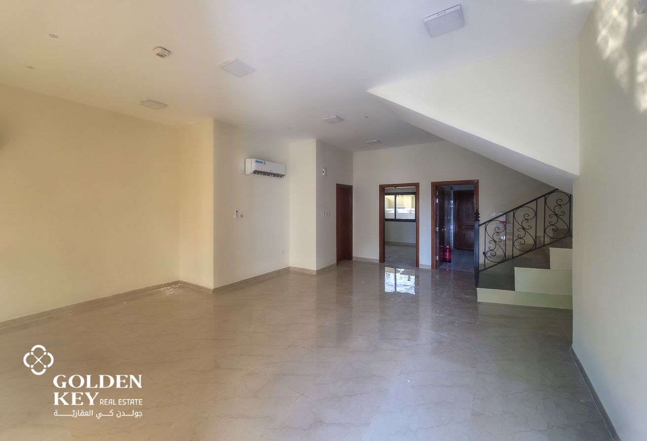 5-Bedroom Villa in Secure Compound | Markhiya