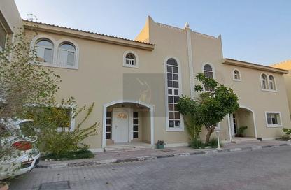 Compound - 3 Bedrooms - 4 Bathrooms for rent in Al Maamoura - Al Maamoura - Doha